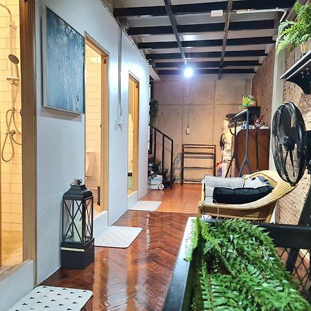 Meemaw'S House Hostel Бангкок Экстерьер фото